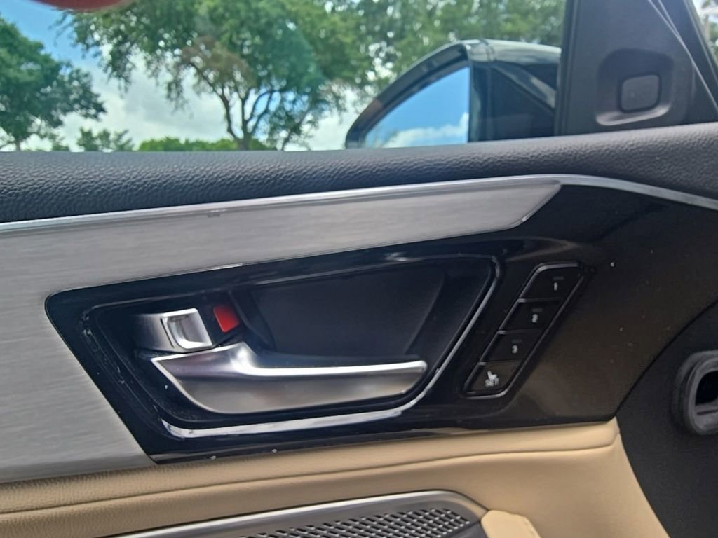 Used 2023 Acura MDX FWD image 17