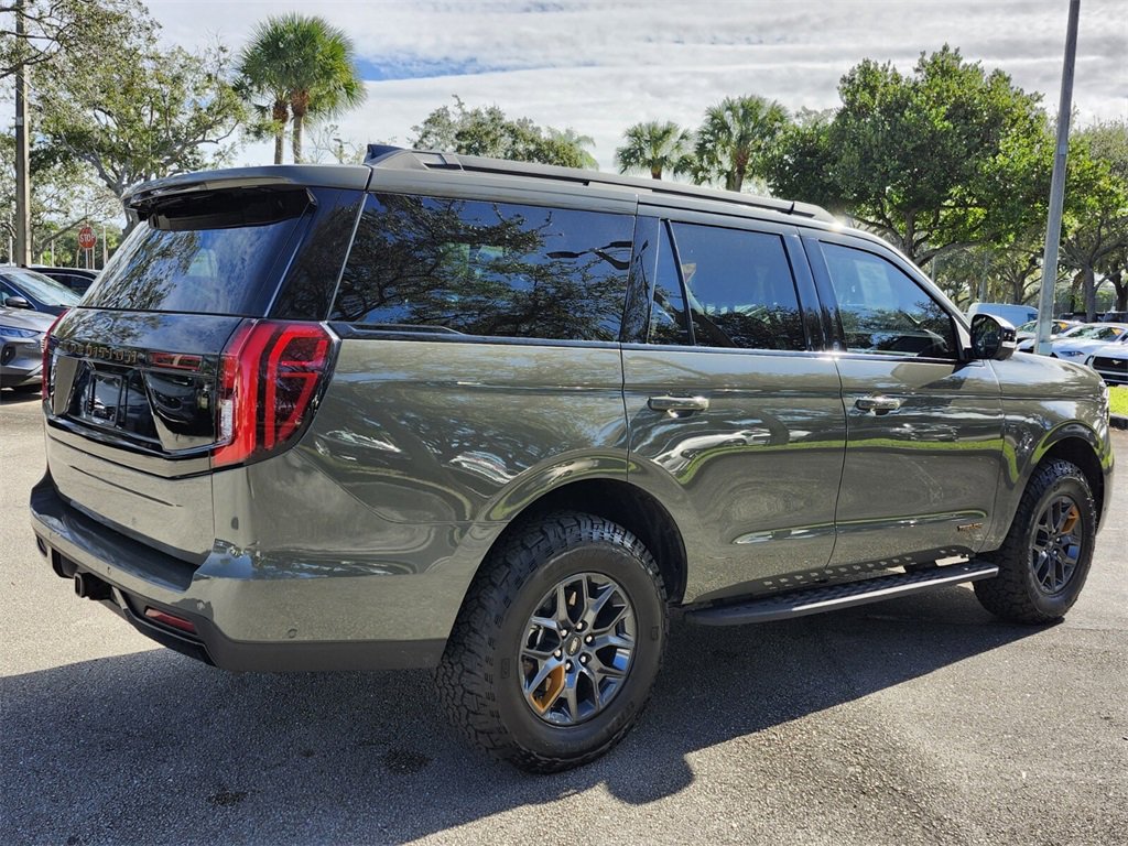 Used 2025 Ford Expedition Tremor image 10
