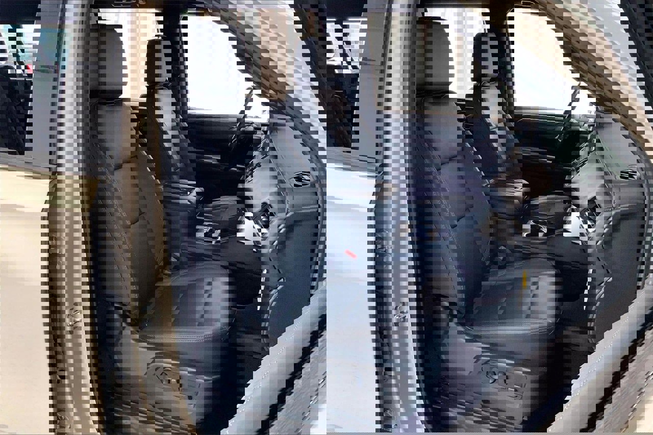 Used 2024 Chevrolet Suburban Z71 w/ Z71 Off-Road Package image 16