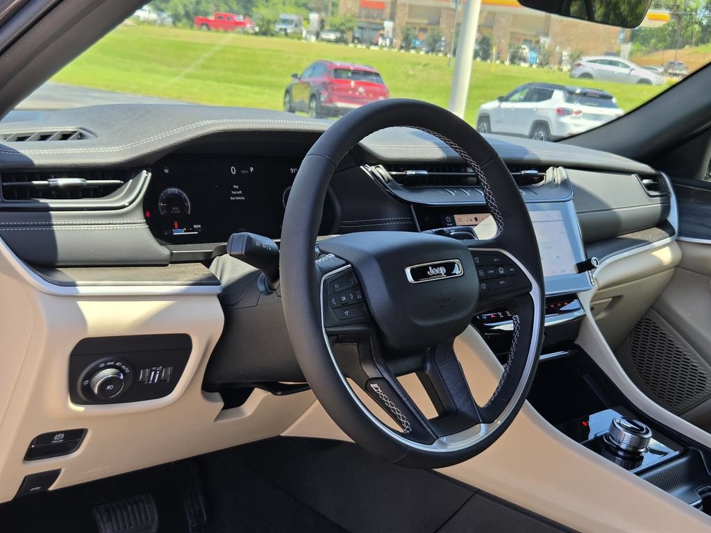 New 2026 Jeep Grand Cherokee Limited w/ Limited Altitude Package RWD image 14
