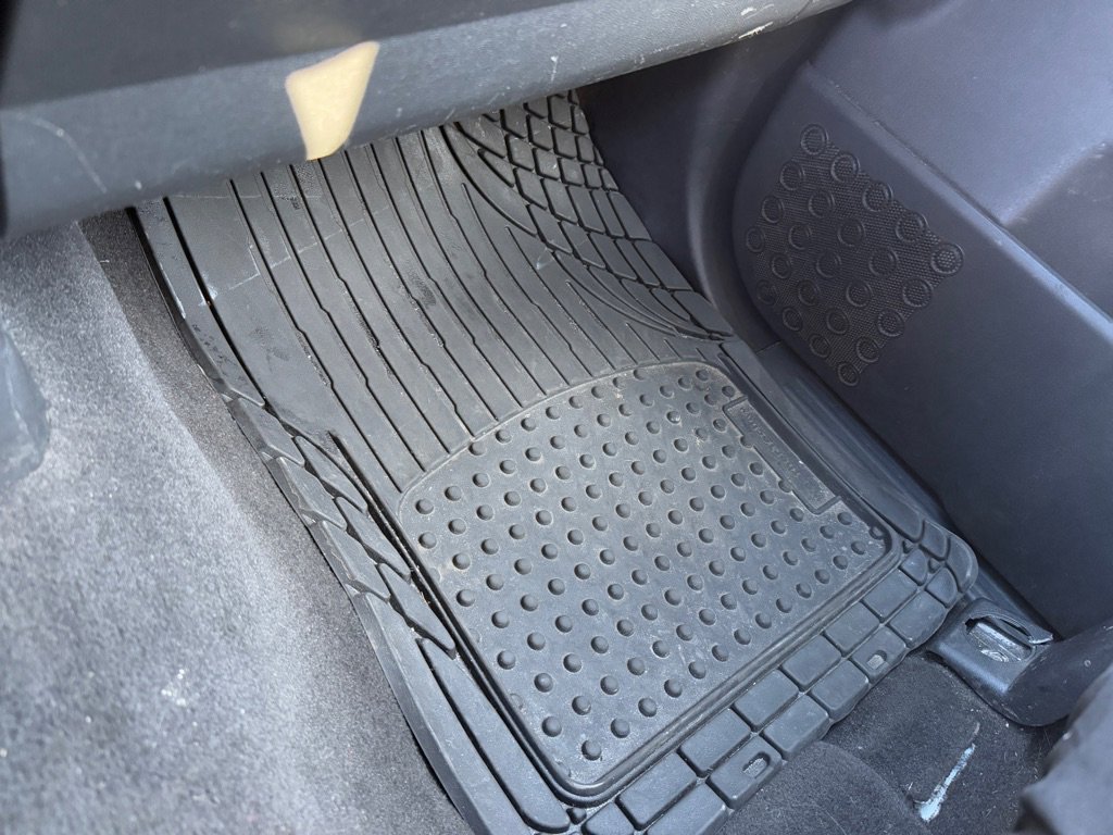 Used 2012 Nissan Titan SV image 17