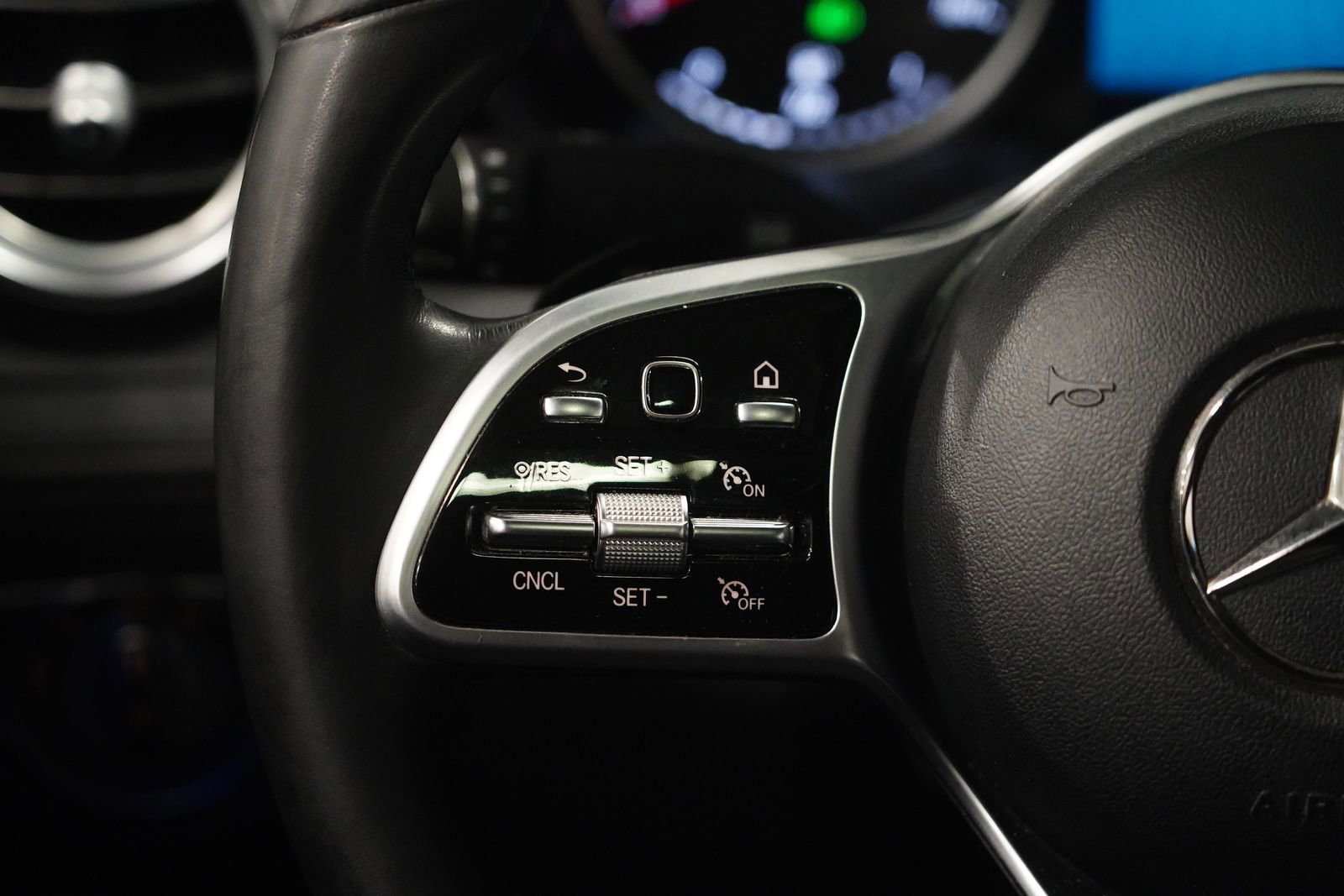 Certified 2022 Mercedes-Benz GLC 300 4MATIC Coupe image 17