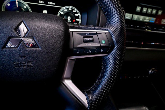 Used 2023 Mitsubishi Outlander SEL 40th Anniversary image 40