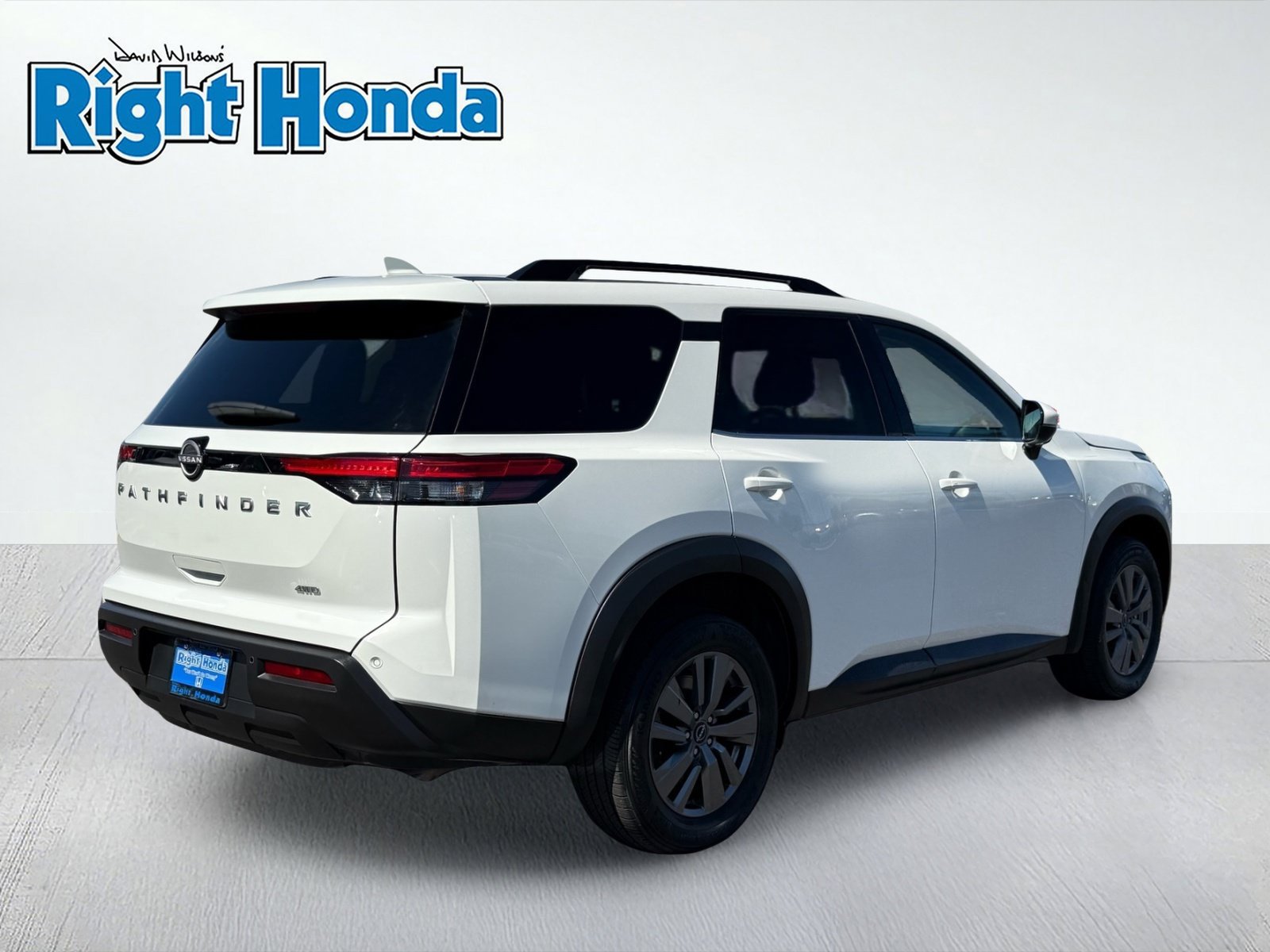 Used 2025 Nissan Pathfinder SV AWD/4WD image 8