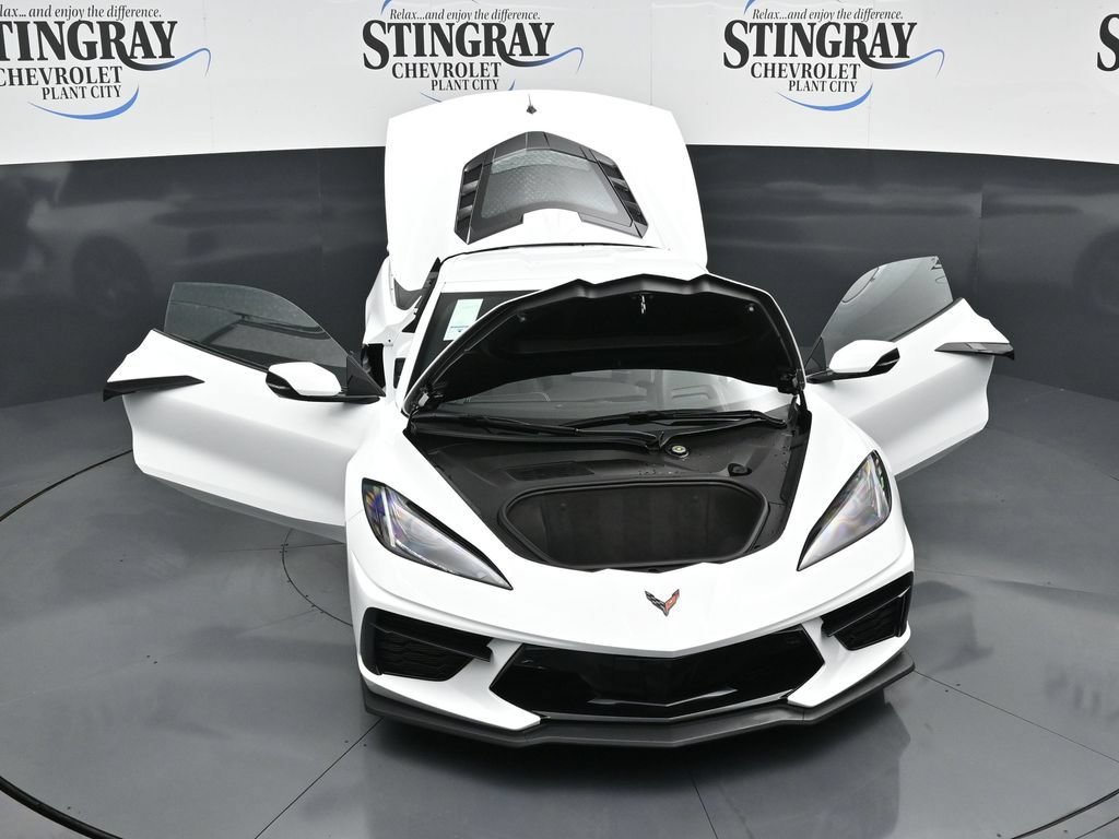 Used 2025 Chevrolet Corvette Stingray Premium Cpe w/ Z51 Performance Package RWD image 37