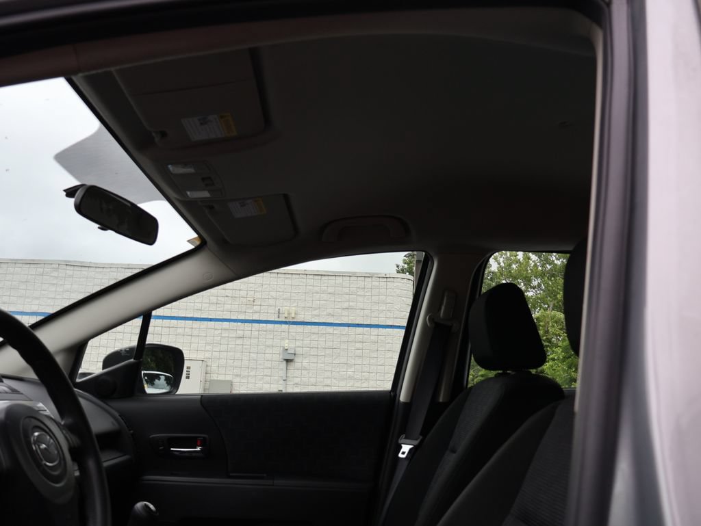 Used 2010 MAZDA MAZDA5 Sport FWD image 10