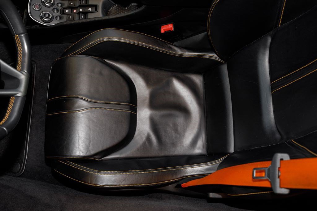 Used 2019 McLaren 570S Spider RWD image 29