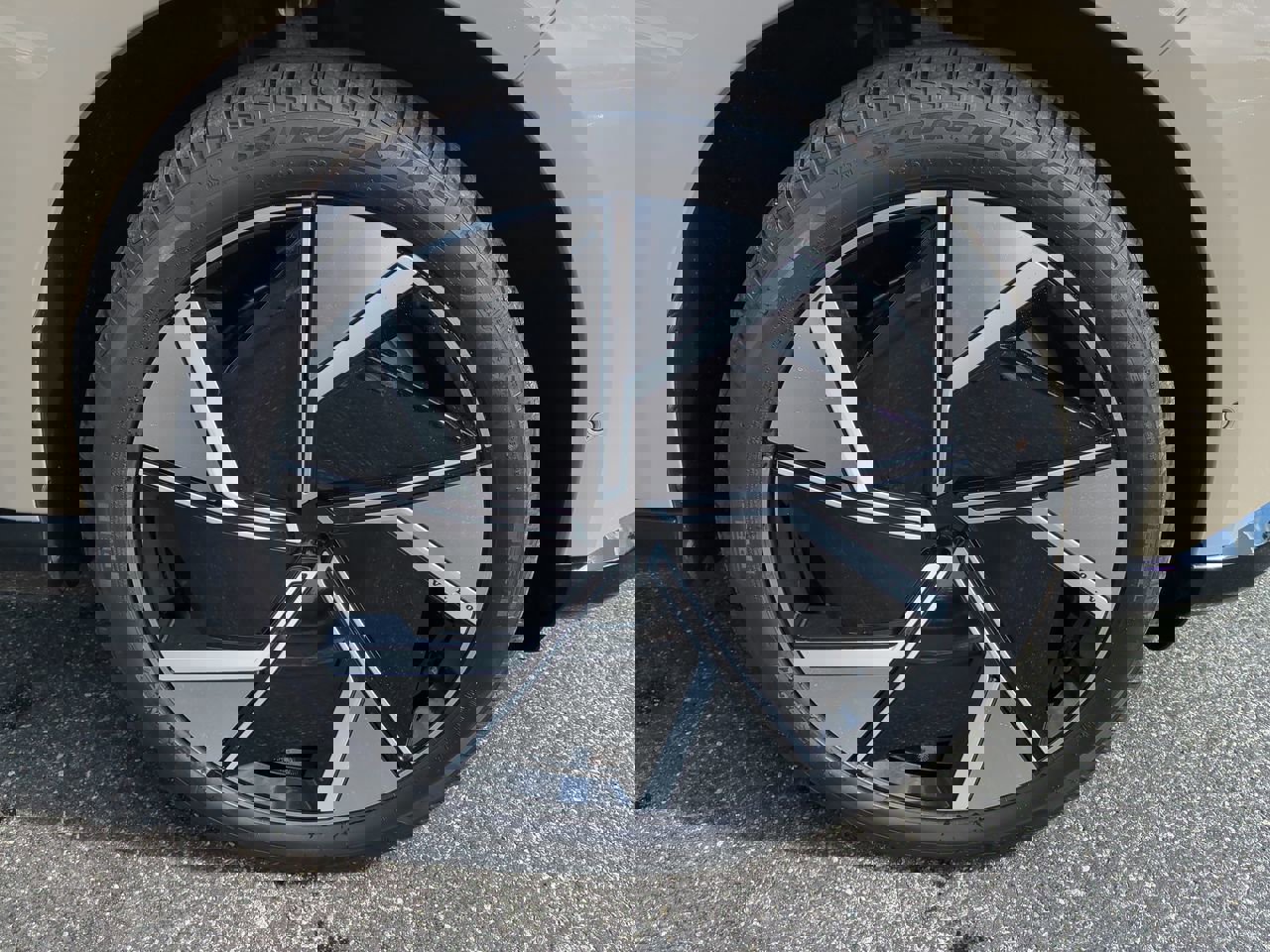 New 2025 Volvo EX90 Ultra image 11