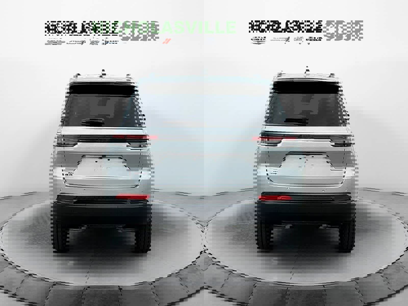 New 2025 Jeep Grand Cherokee Altitude image 5