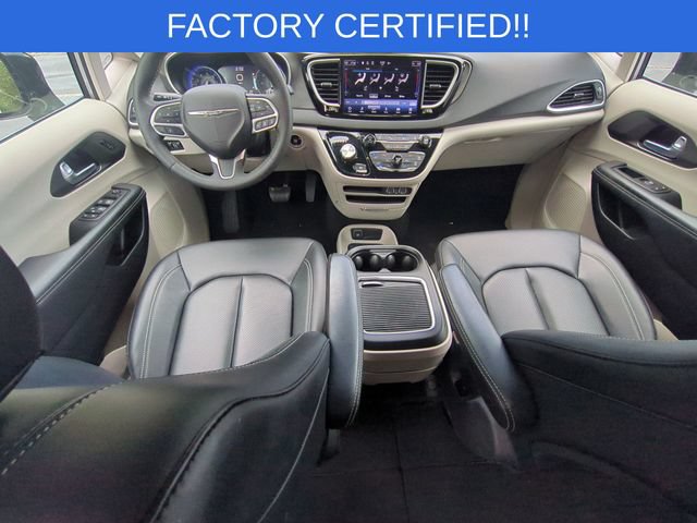 Certified 2024 Chrysler Pacifica Touring-L FWD image 30