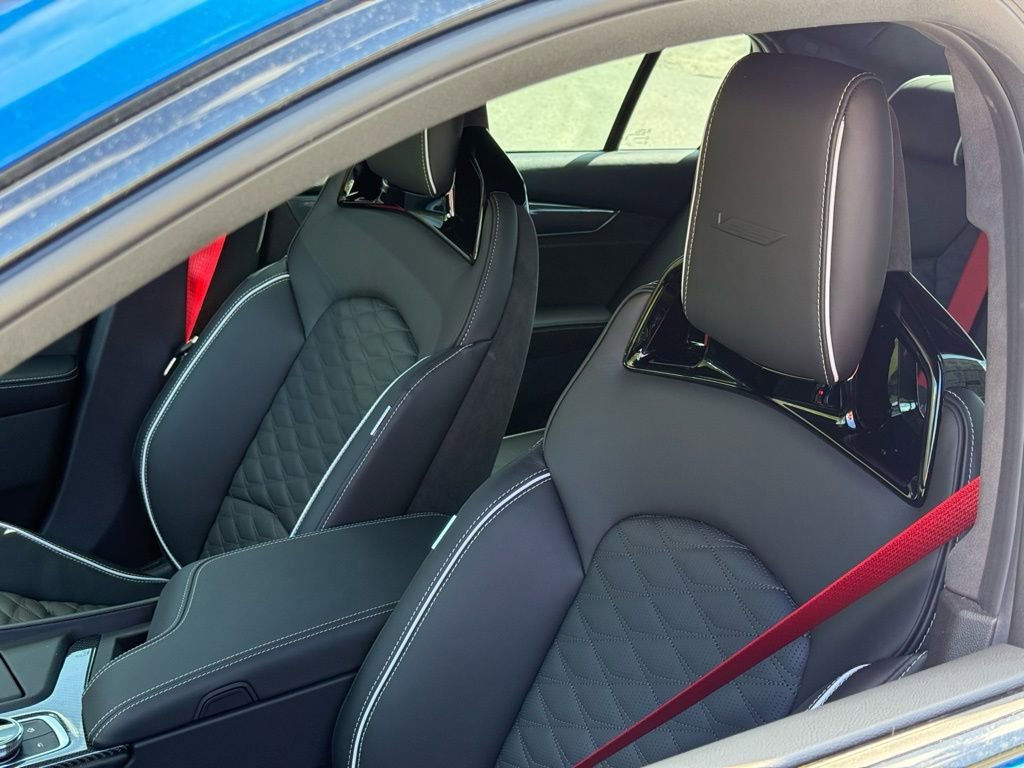 New 2026 Cadillac CT5 V w/ LPO, ONYX Package AWD/4WD image 16