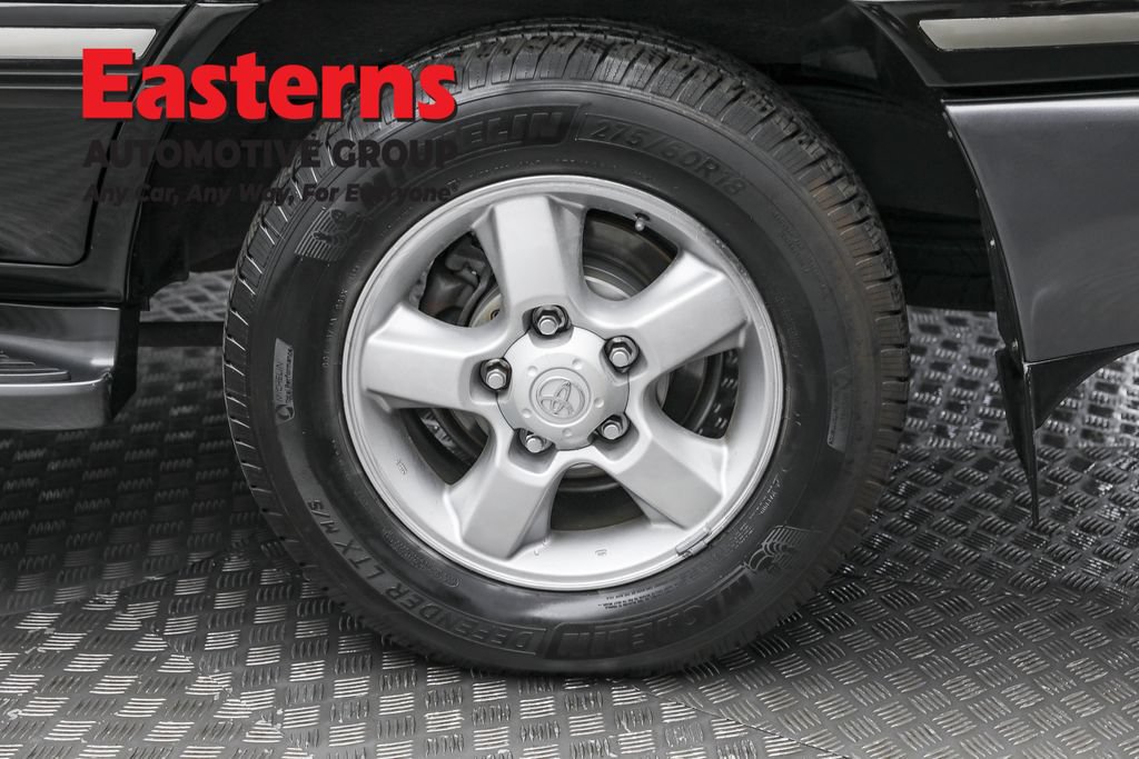 Used 2005 Toyota Land Cruiser AWD/4WD image 8
