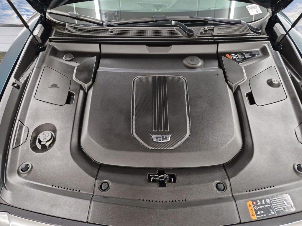 Certified 2024 Cadillac Lyriq Luxury RWD image 17