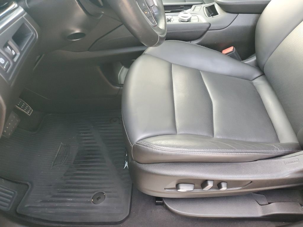 Certified 2023 Cadillac XT5 Premium Luxury image 28