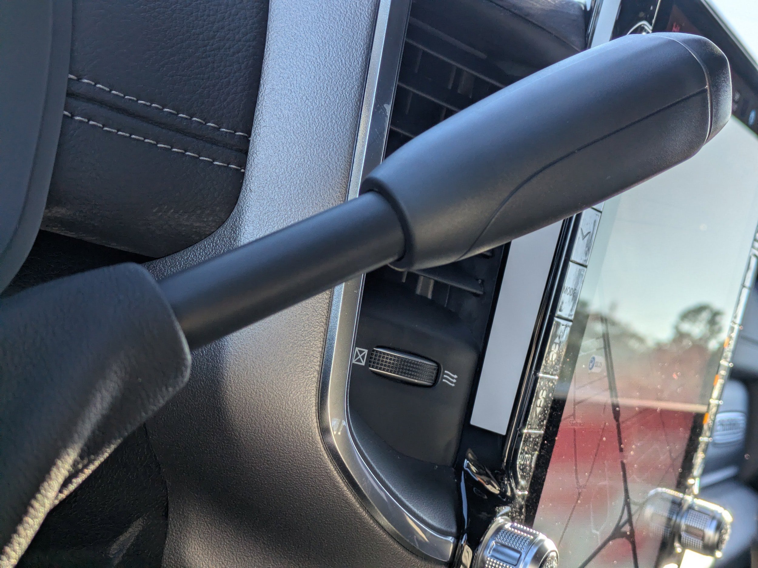 New 2026 RAM 3500 Laramie AWD/4WD image 30