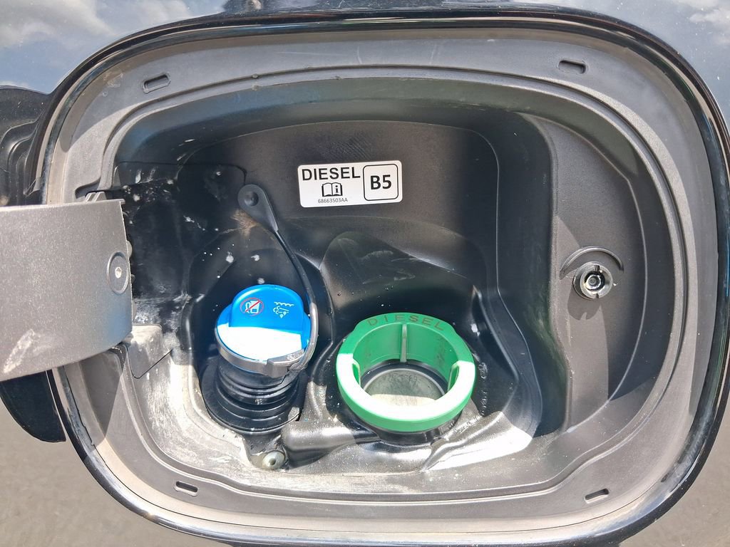 Used 2022 RAM 1500 HFE RWD image 39