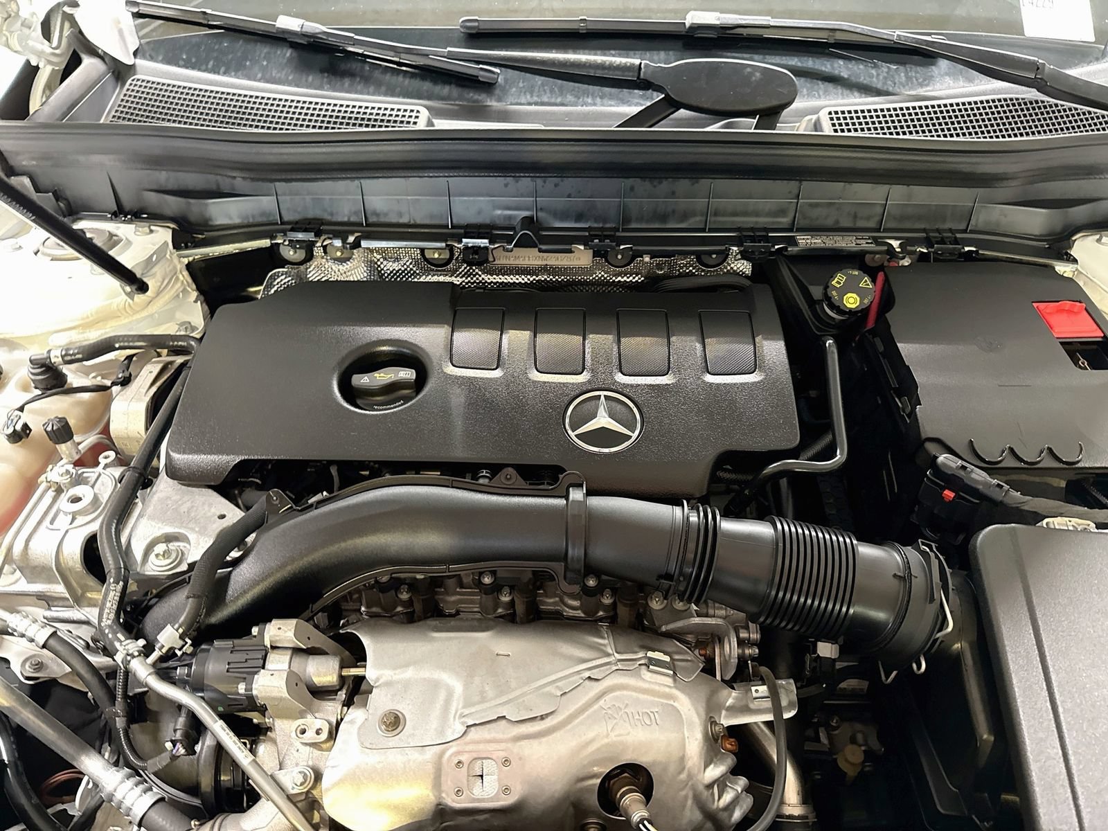 Used 2022 Mercedes-Benz GLB 250 4MATIC image 31