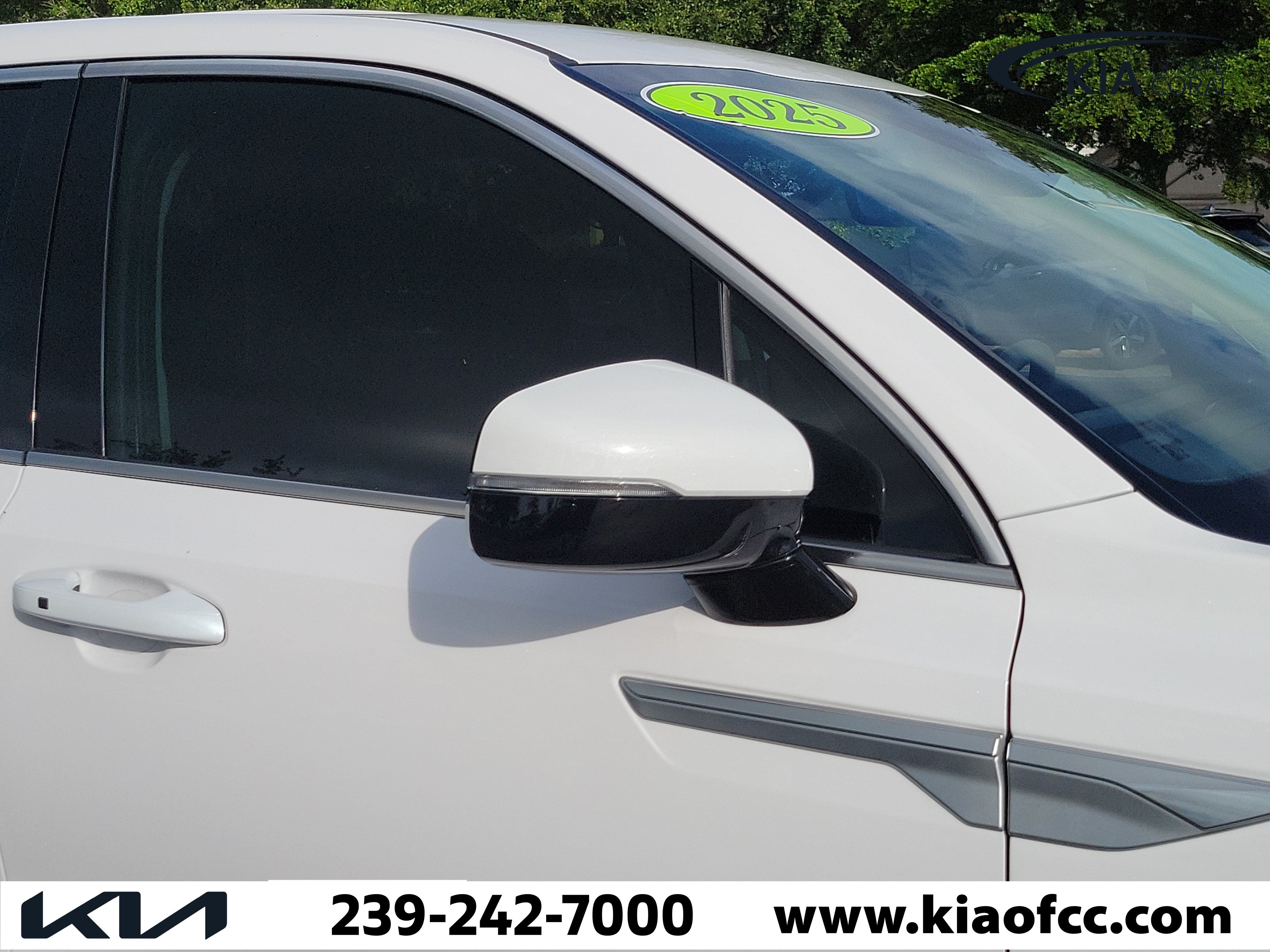Used 2025 Kia Sorento LX FWD image 8