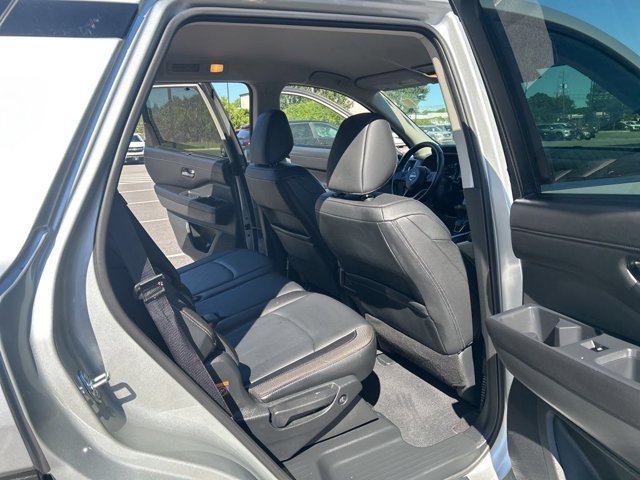 Certified 2025 Nissan Pathfinder SL AWD/4WD image 28