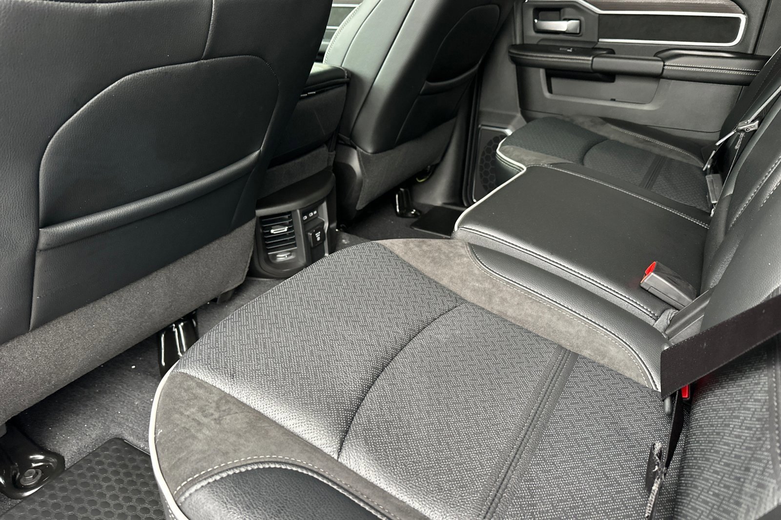 New 2026 RAM 2500 Laramie w/ Towing Technology Group image 11