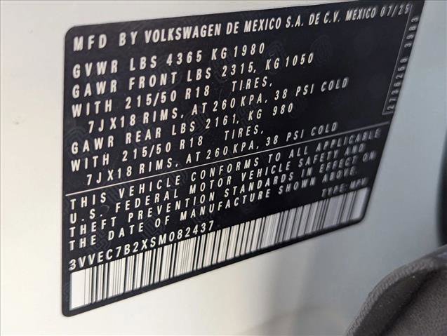 New 2025 Volkswagen Taos SE image 16