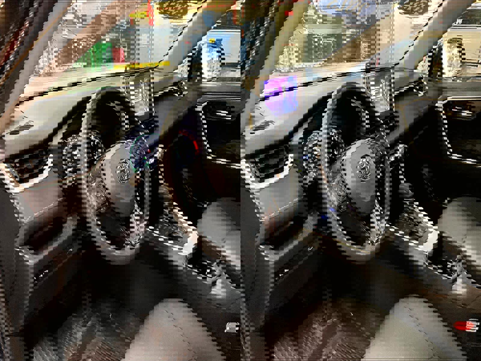 Used 2023 Toyota RAV4 XLE w/ Convenience Package image 8