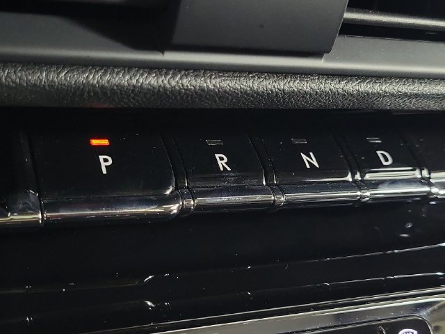 Used 2025 Lincoln Corsair Reserve FWD image 32