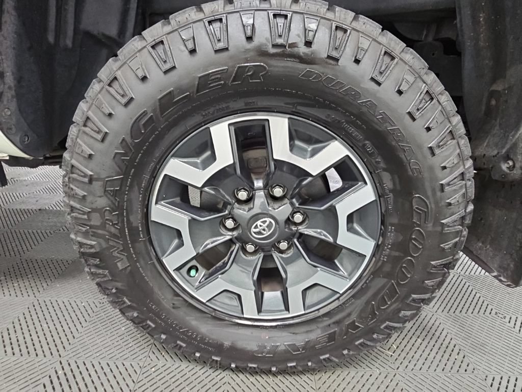 Used 2023 Toyota Tacoma TRD Off-Road AWD/4WD image 41