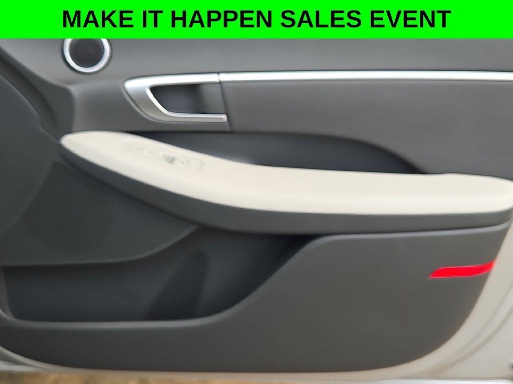 Used 2025 Hyundai Sonata SEL FWD image 28