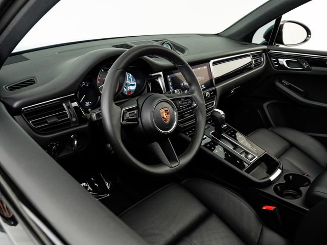Certified 2026 Porsche Macan S AWD/4WD image 7