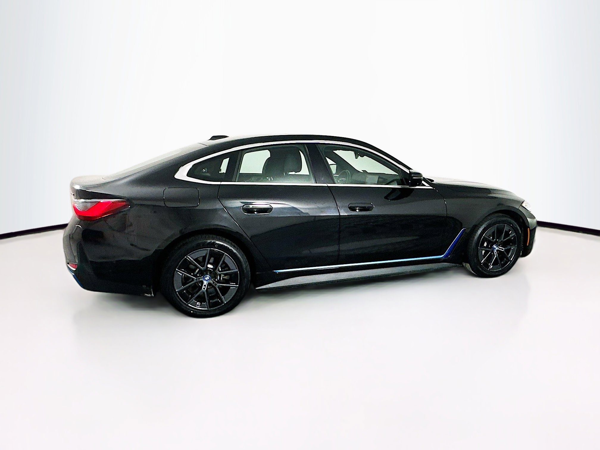 Used 2024 BMW i4 eDrive40 w/ Premium Package RWD image 10