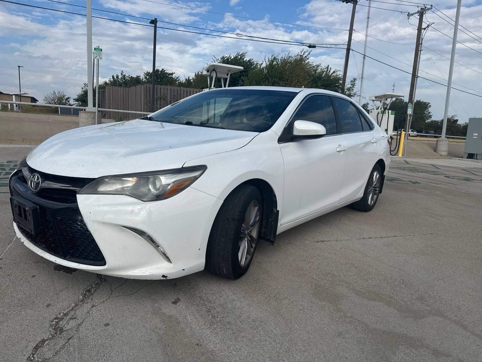 Used 2015 Toyota Camry SE w/ Moonroof Package FWD image 7