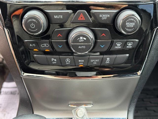 Used 2022 Jeep Grand Cherokee Laredo X AWD/4WD image 17