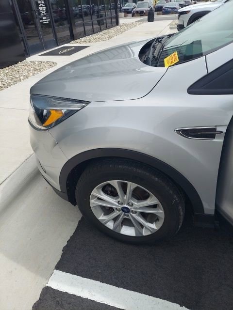 Used 2018 Ford Escape SE image 4