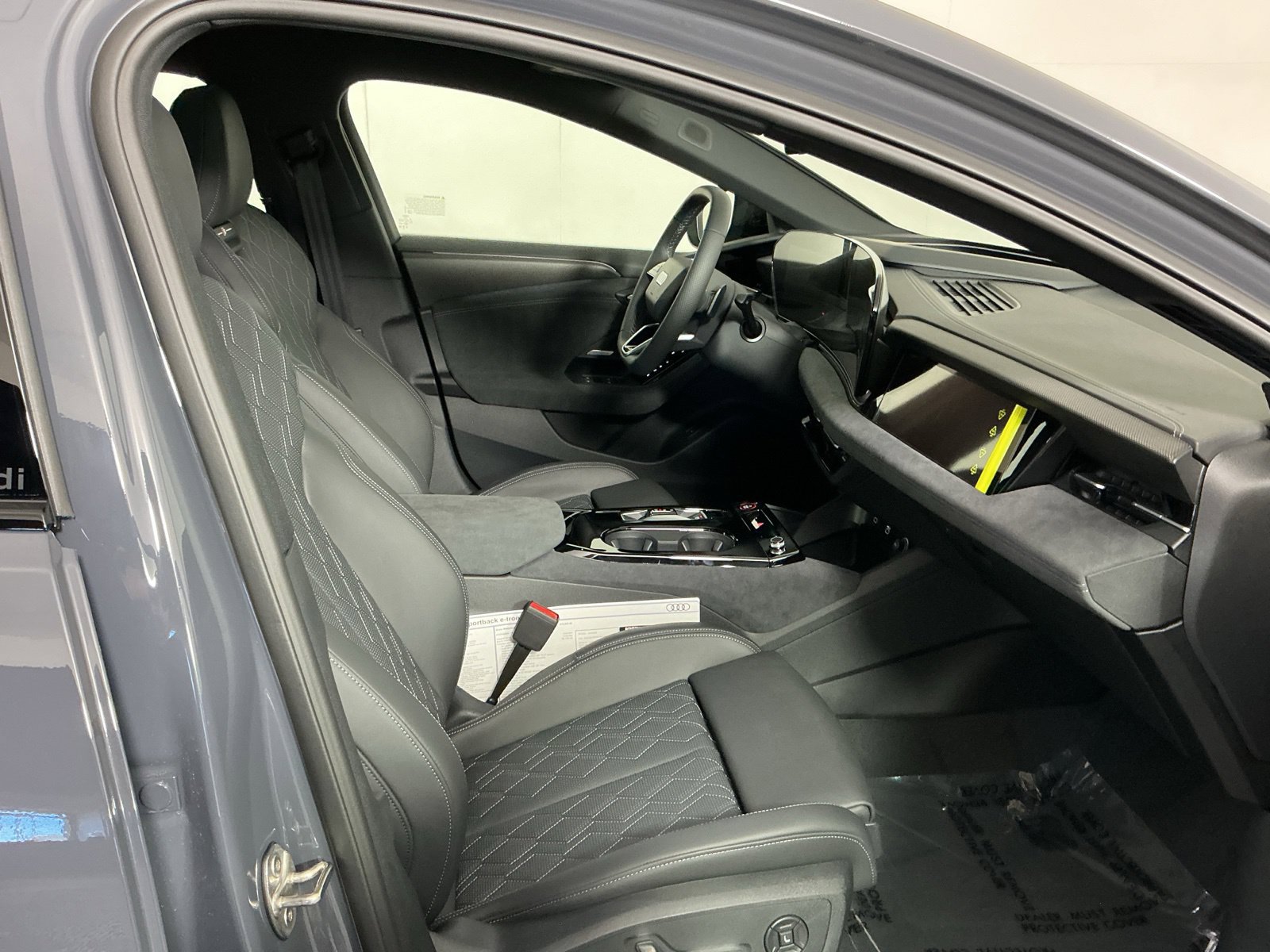 New 2027 Audi S6 e-tron Prestige AWD/4WD image 18