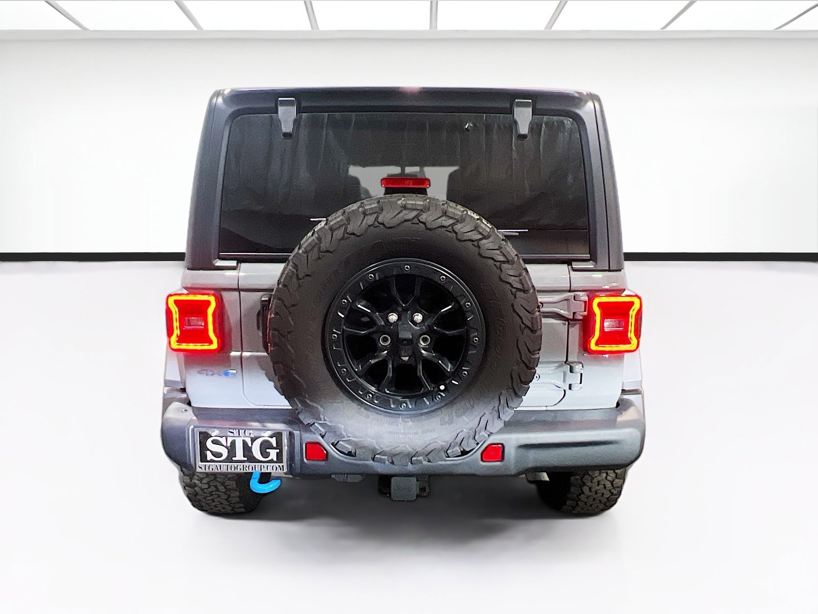 Used 2023 Jeep Wrangler Unlimited Rubicon 4xe AWD/4WD image 5