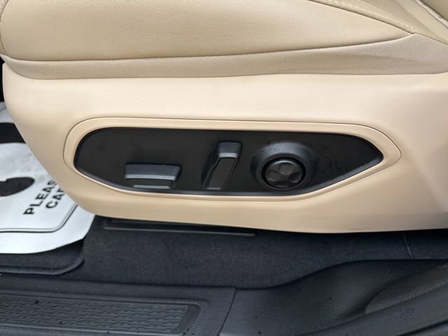 New 2025 Jeep Grand Cherokee Limited w/ Luxury Tech Group II AWD/4WD image 32