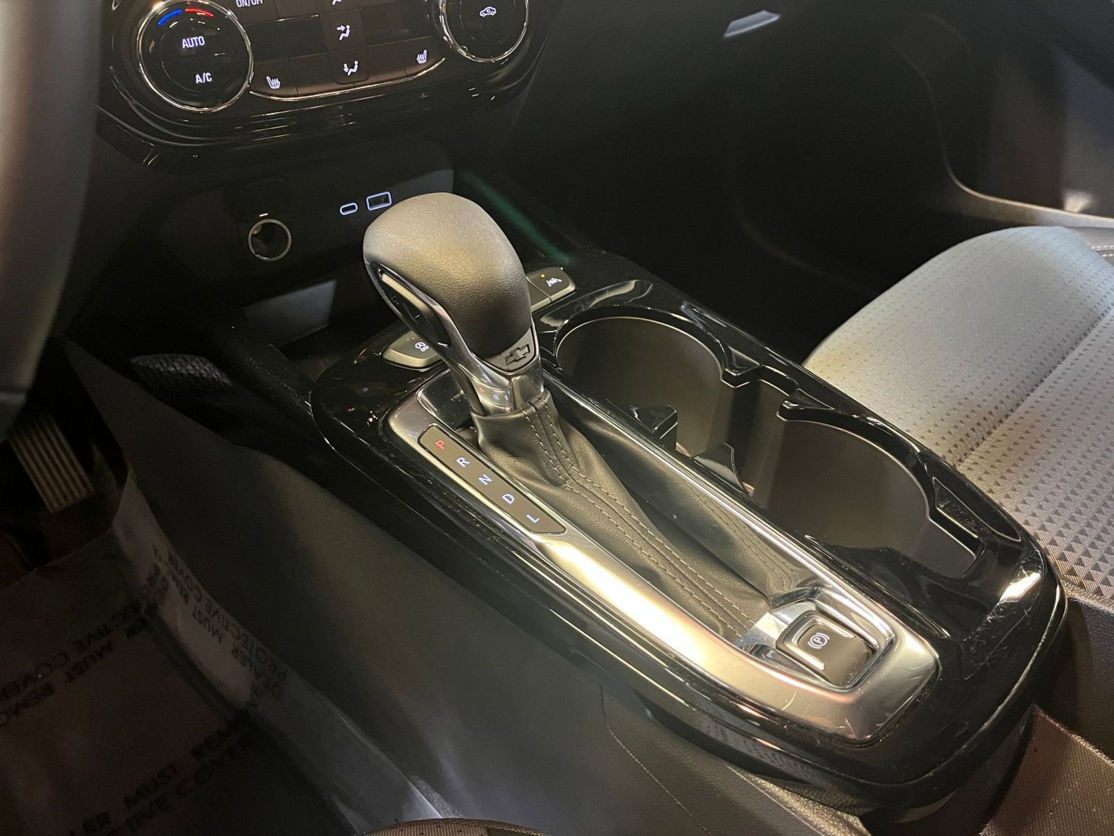 Used 2025 Chevrolet Trax LT w/ LT Convenience Package image 40