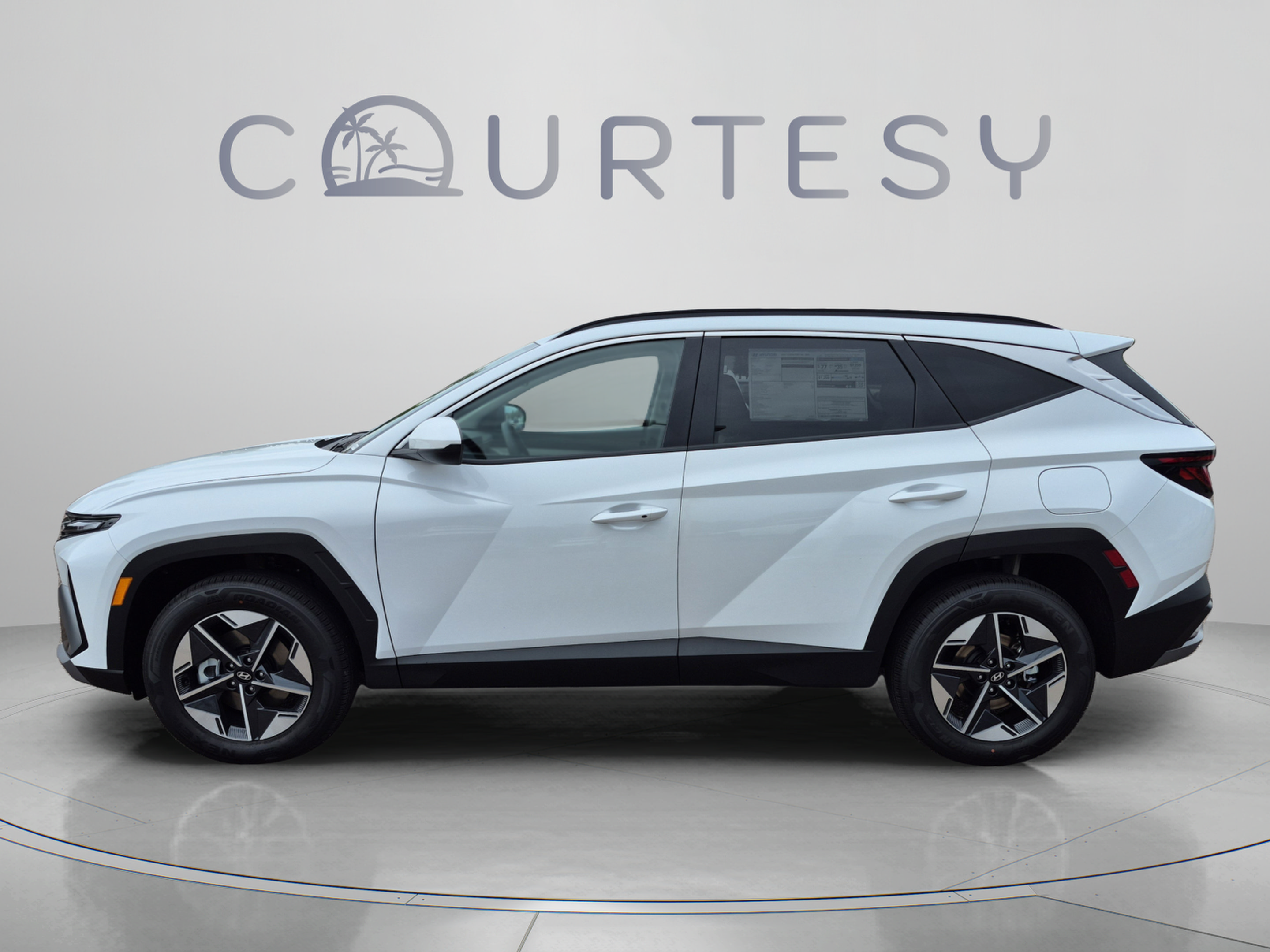 New 2026 Hyundai Tucson SEL AWD/4WD image 2