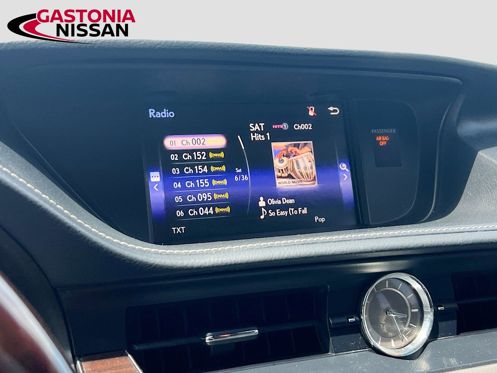 Used 2016 Lexus ES 350 w/ Premium Package w/Wood Trim FWD image 18