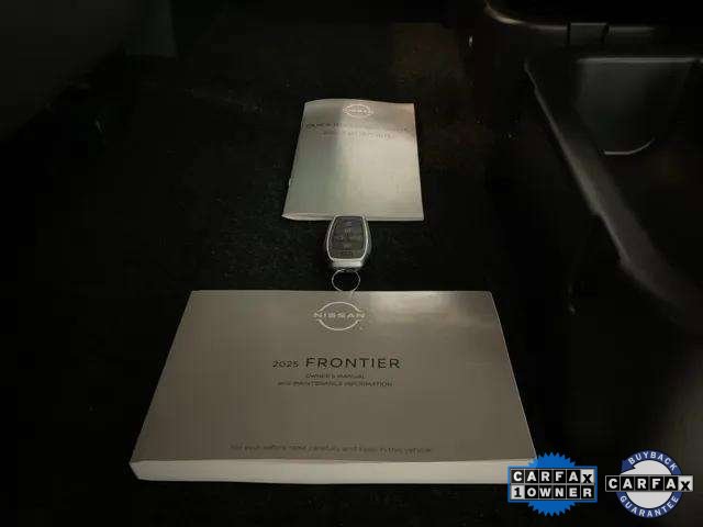 Used 2025 Nissan Frontier SV image 98