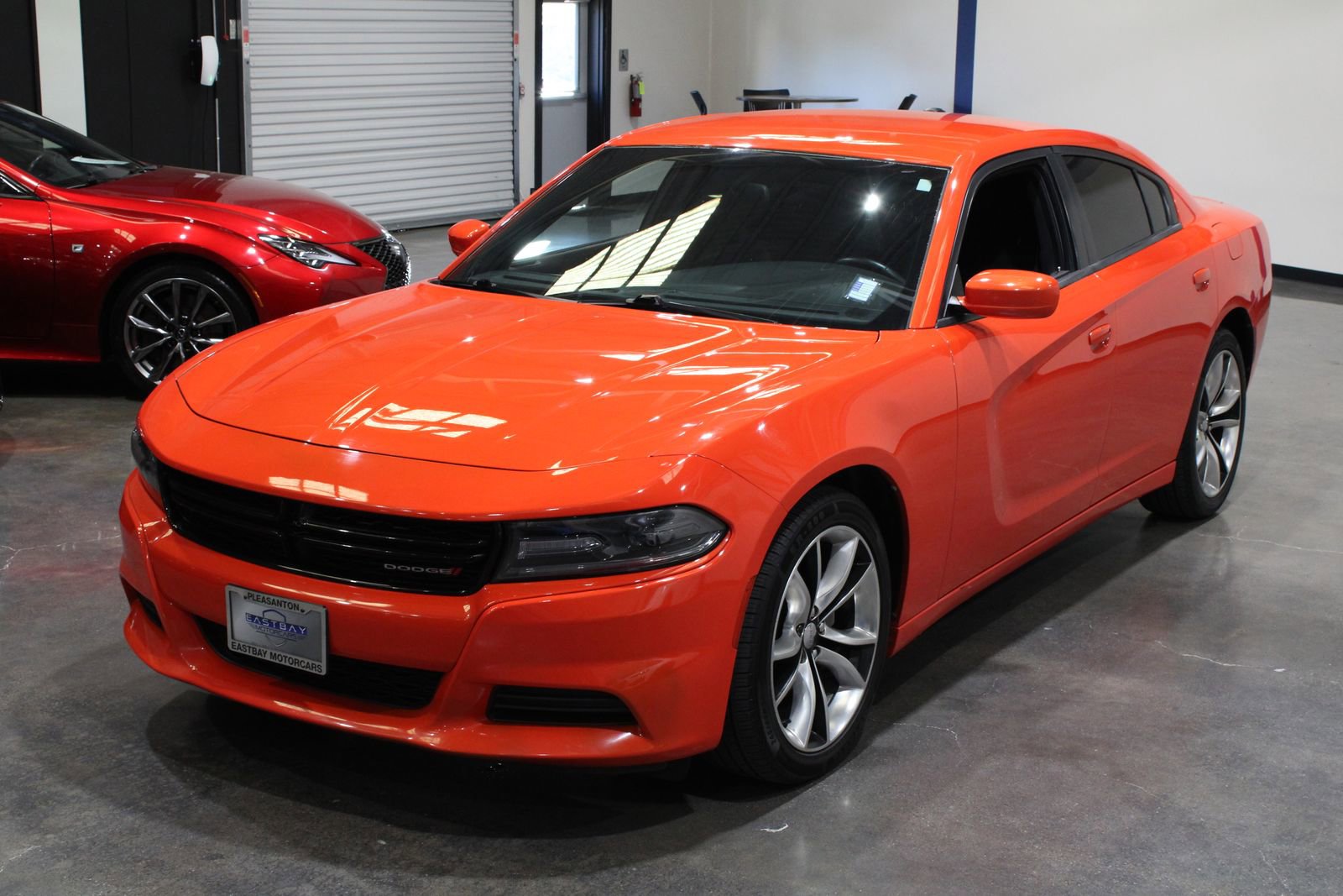 Used 2019 Dodge Charger SXT image 9