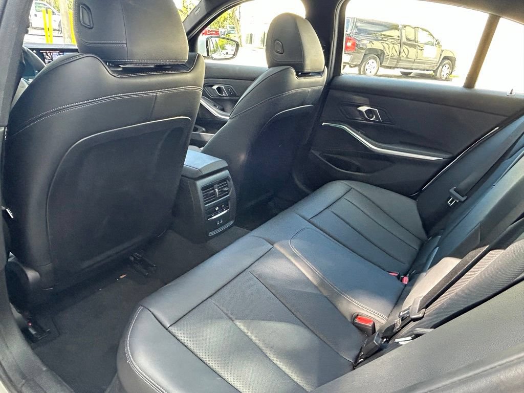 Used 2024 BMW 330i Sedan w/ Convenience Package RWD image 38
