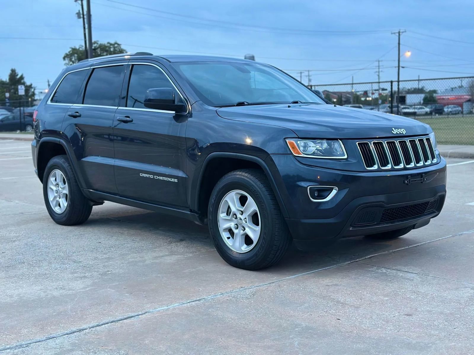 Used 2015 Jeep Grand Cherokee Laredo w/ Quick Order Package 23E image 3