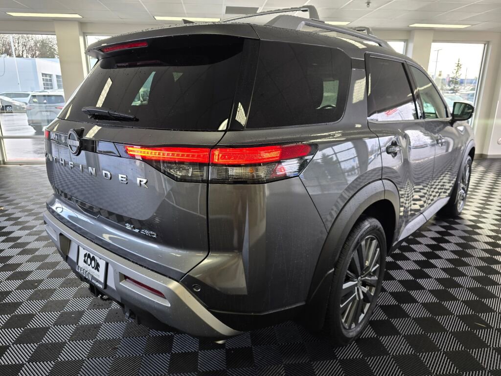 Used 2025 Nissan Pathfinder SL w/ SL Premium Package image 4