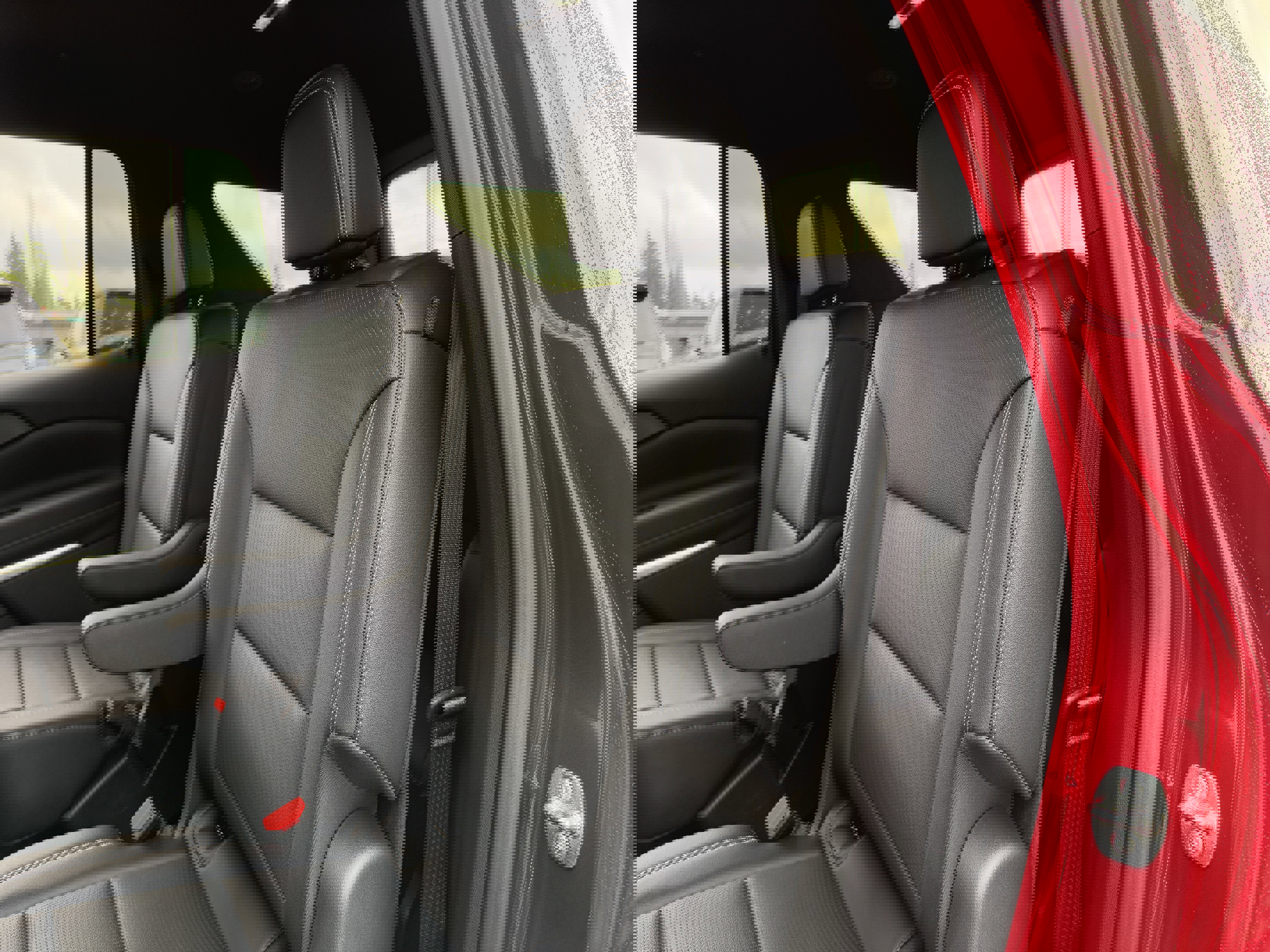 New 2025 Chevrolet Traverse LT image 28