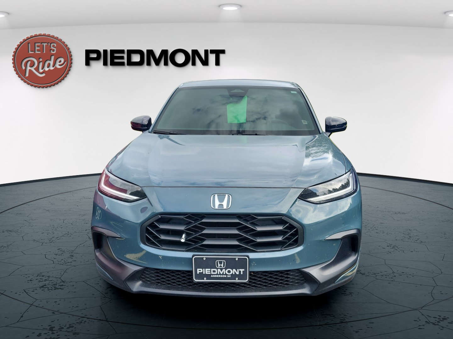 Used 2025 Honda HR-V Sport image 2