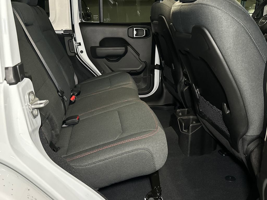 Used 2025 Jeep Wrangler Rubicon w/ Safety Group image 17