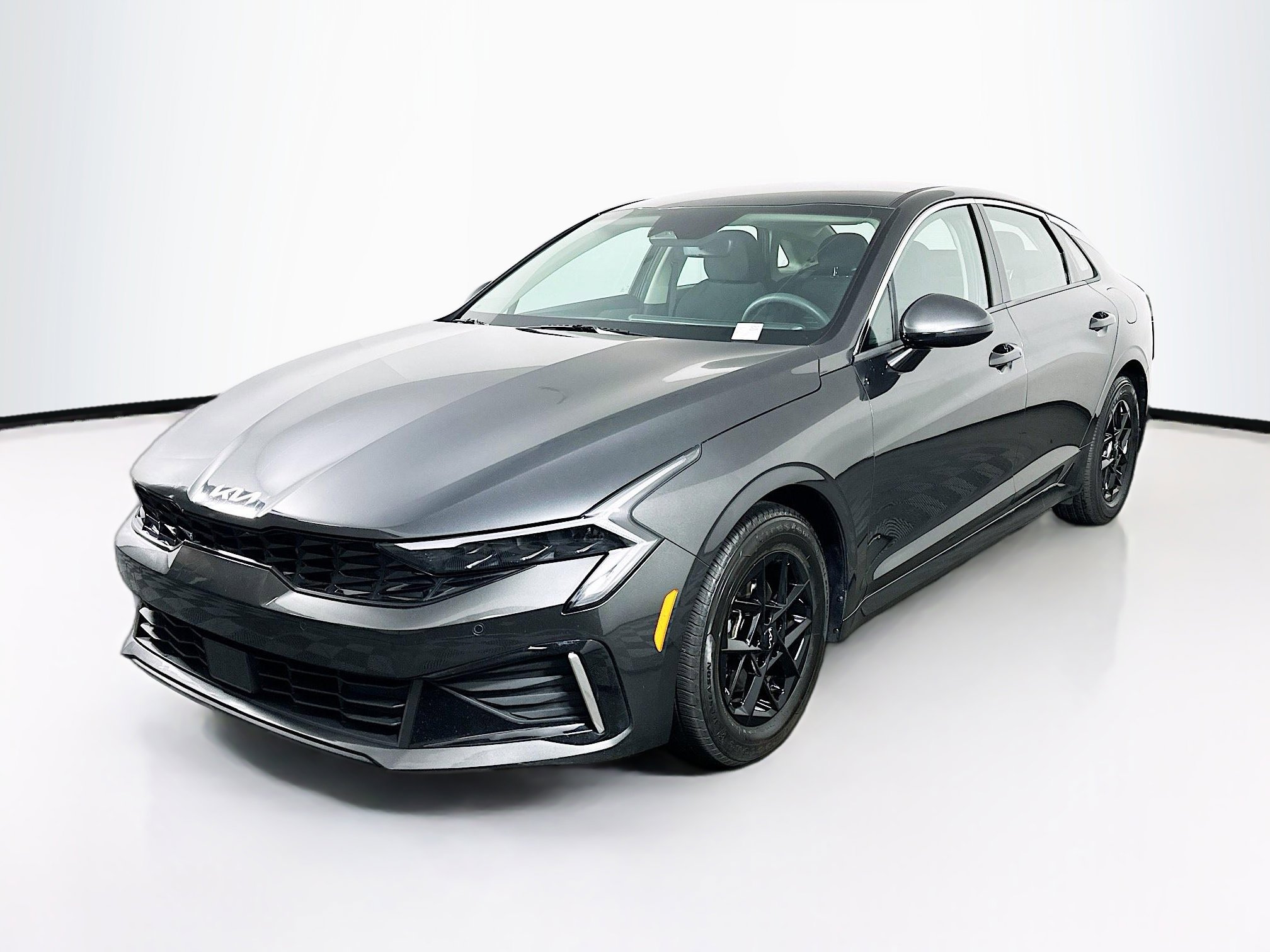 Used 2025 Kia K5 LXS FWD image 3