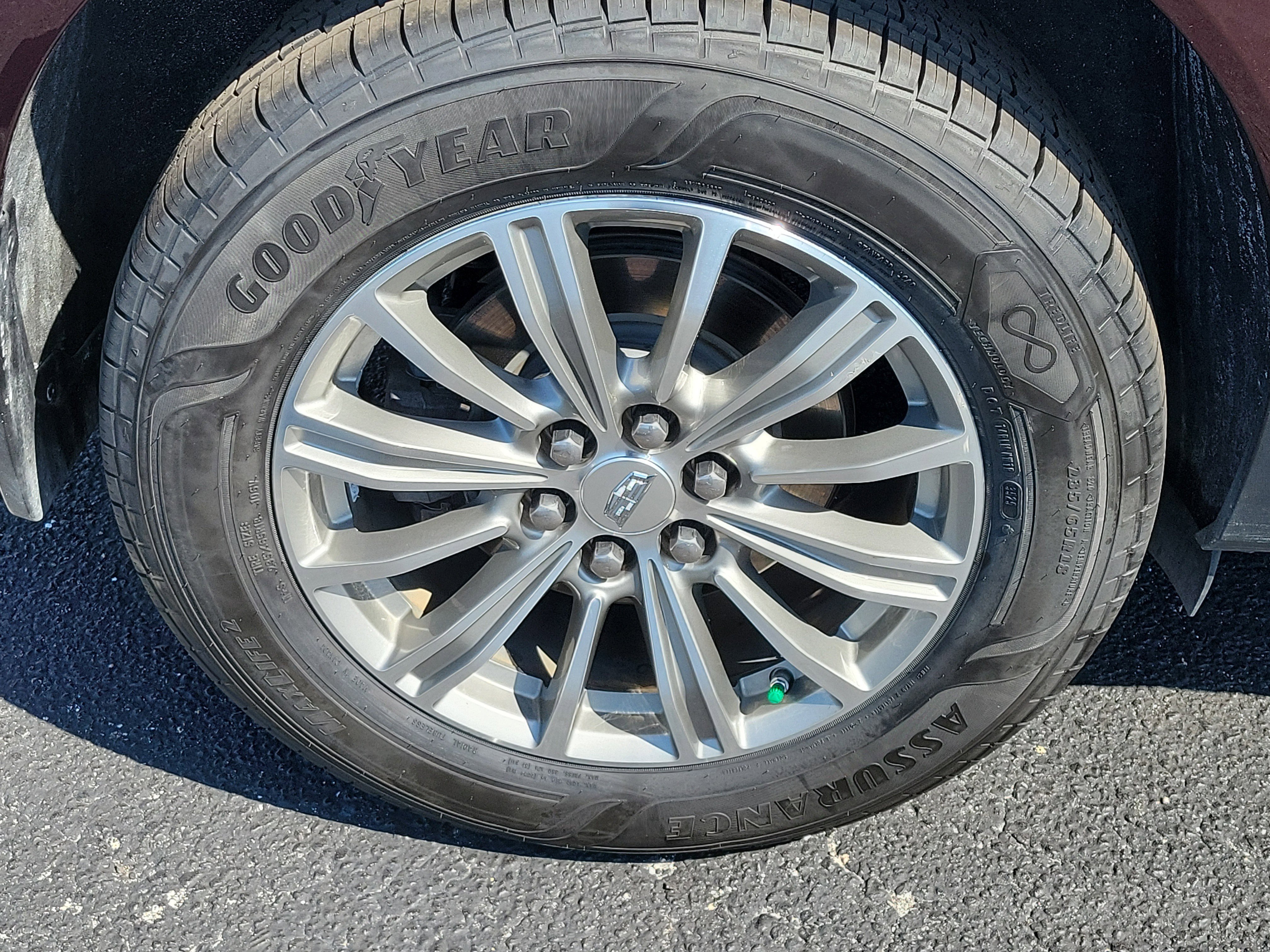 Used 2017 Cadillac XT5 Luxury w/ Driver Awareness Package image 11